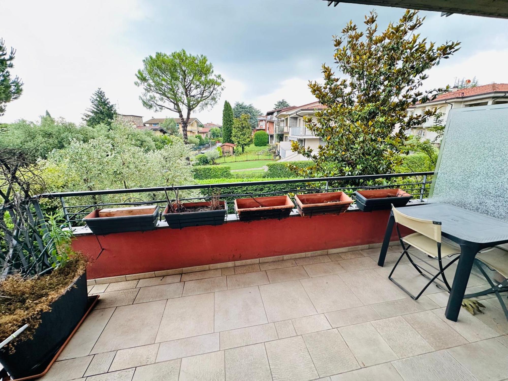Home Sweet Home Desenzano del Garda Bagian luar foto